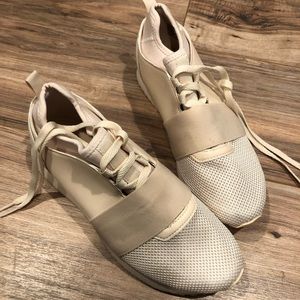 Nude Blush Mesh Sneaker - Fabletics x Demi Lovato